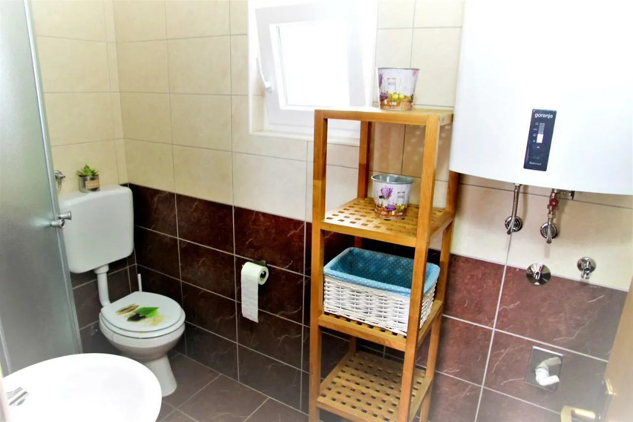 Apartman Bura Vir Apartment