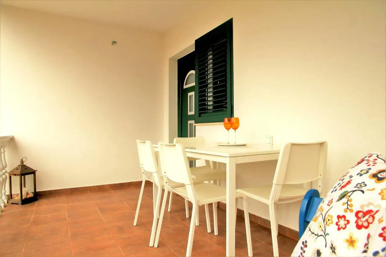 Apartman Bura Vir Apartment