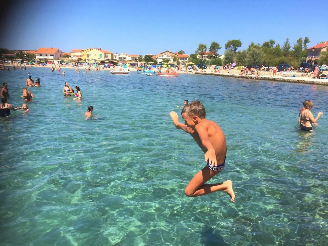 Apartman Bura Vir 0*,  Croatia