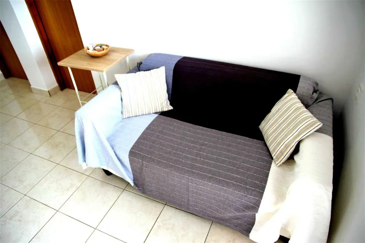 Apartment Apartman Bura Vir
